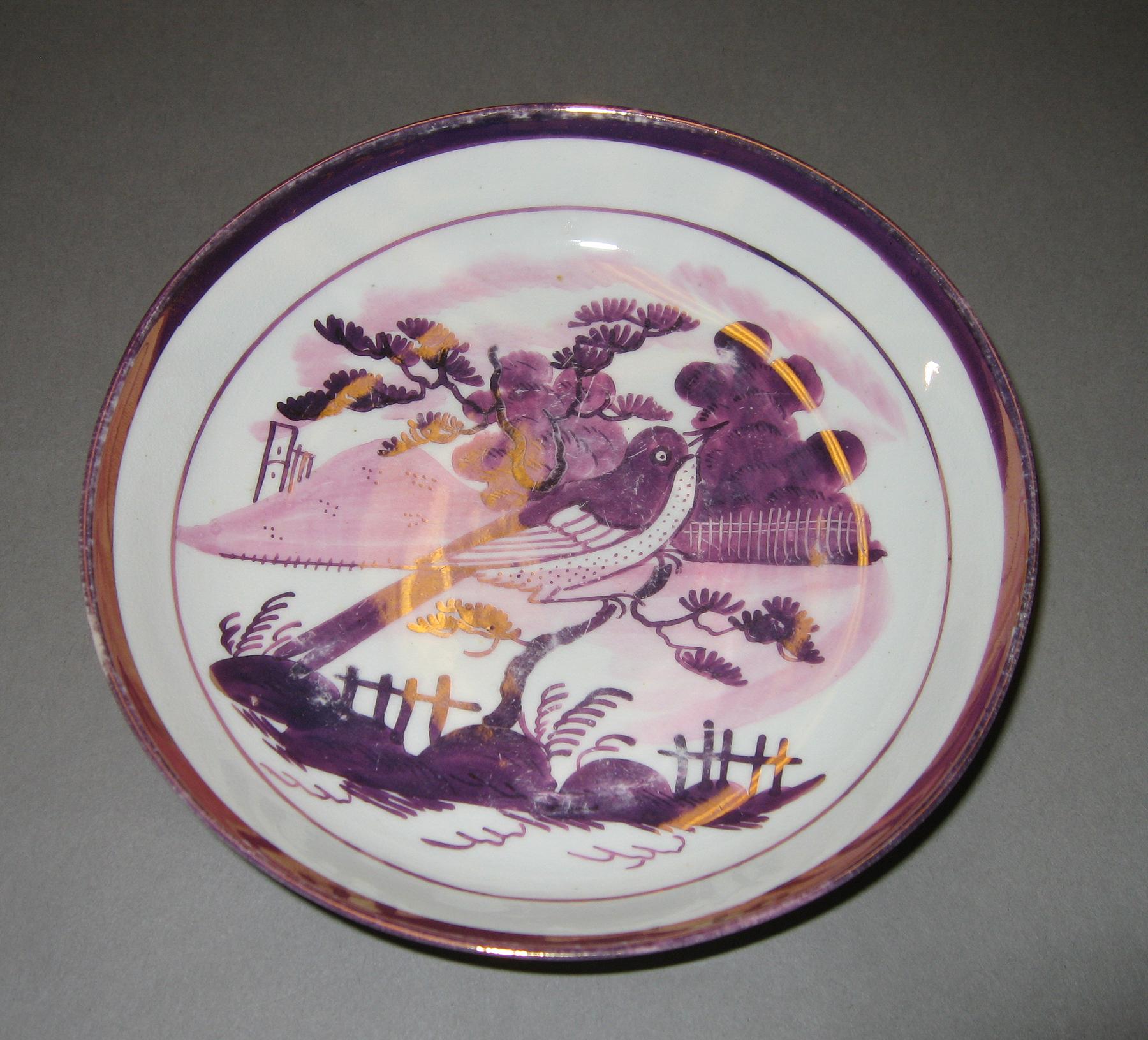 1984.0141.030 B Pink luster bird saucer