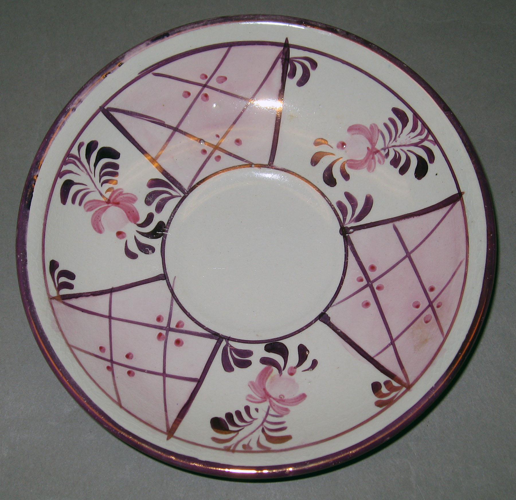 1984.0141.048 B Lusterware saucer