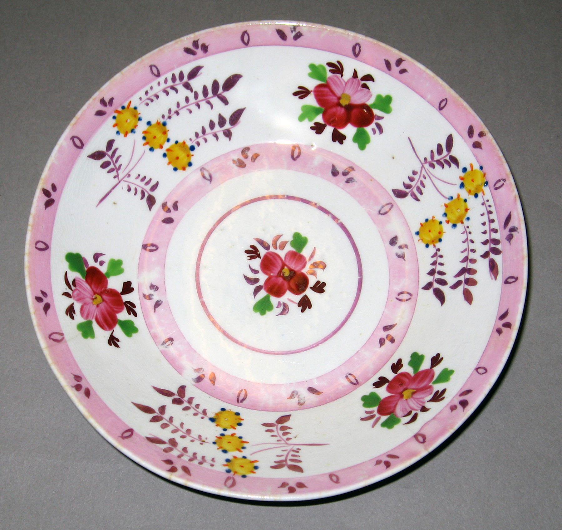 1984.0141.051 B Lusterware saucer