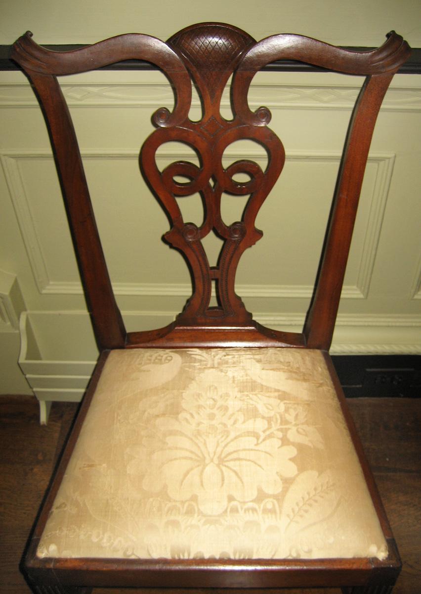 1958.0018.003 chair with 1984.0606 slip seat view 2