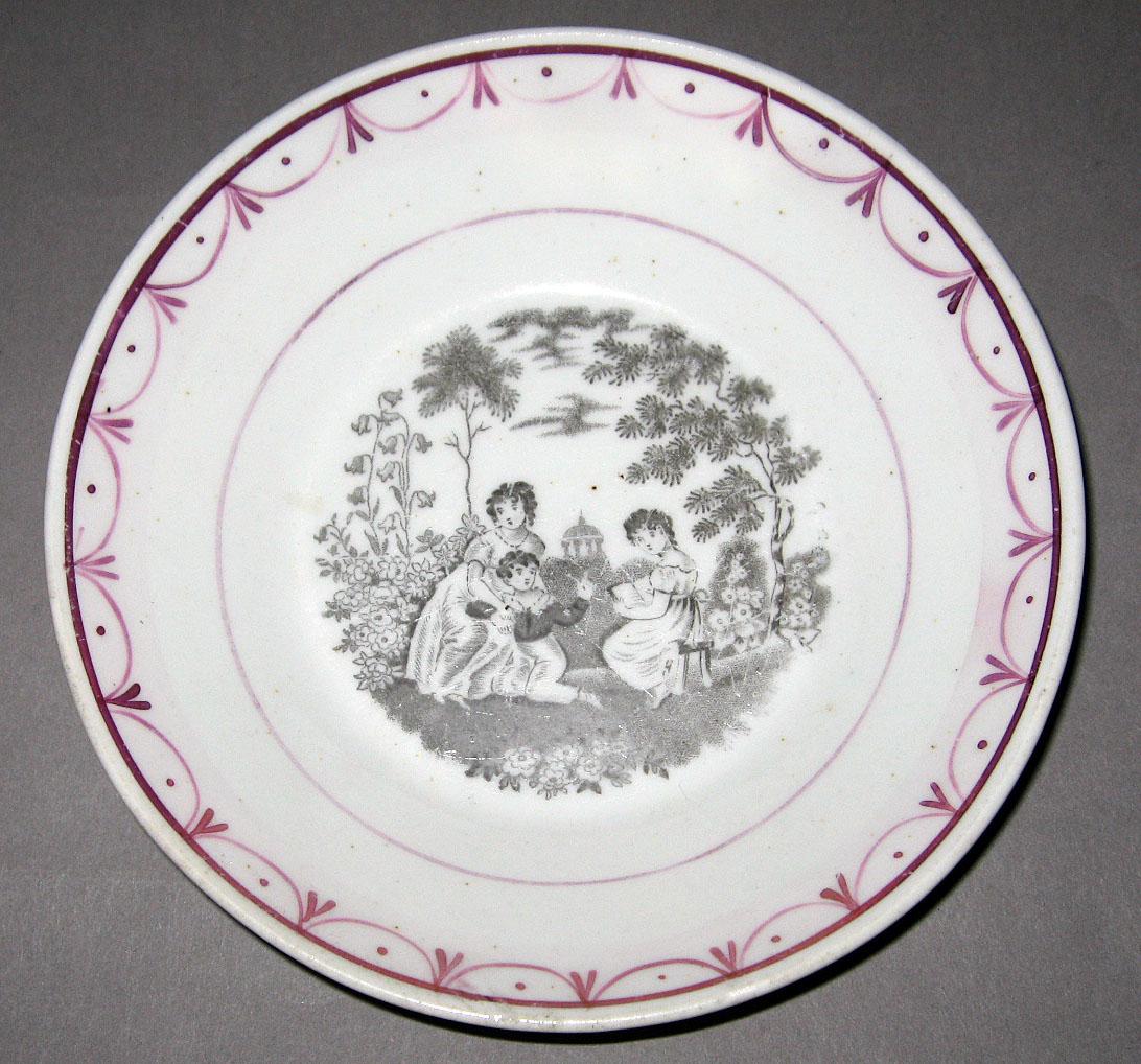 1984.0141.064 B Lusterware Saucer