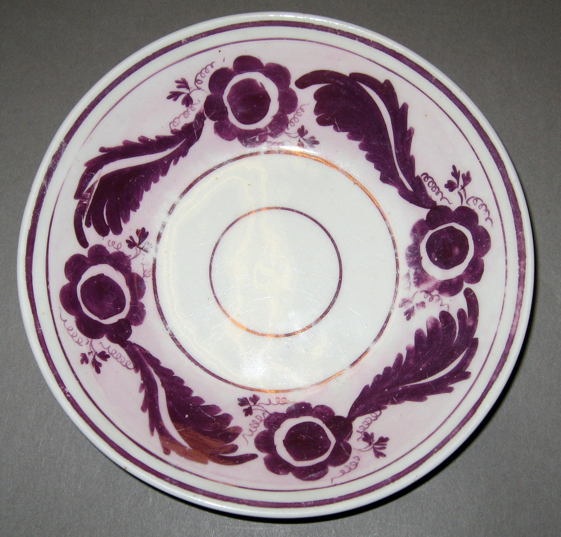 1984.0141.071 B Lusterware Saucer