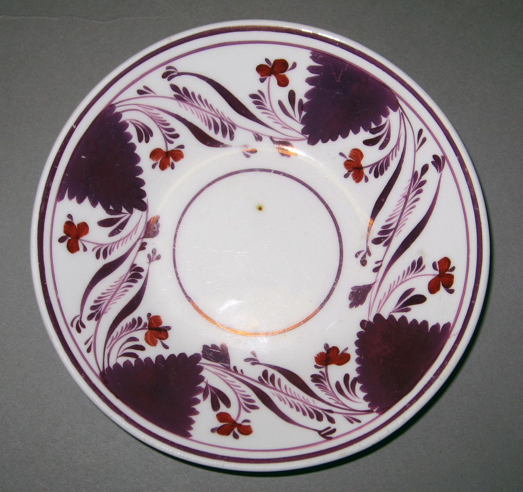 1984.0141.087 B Lusterware Saucer