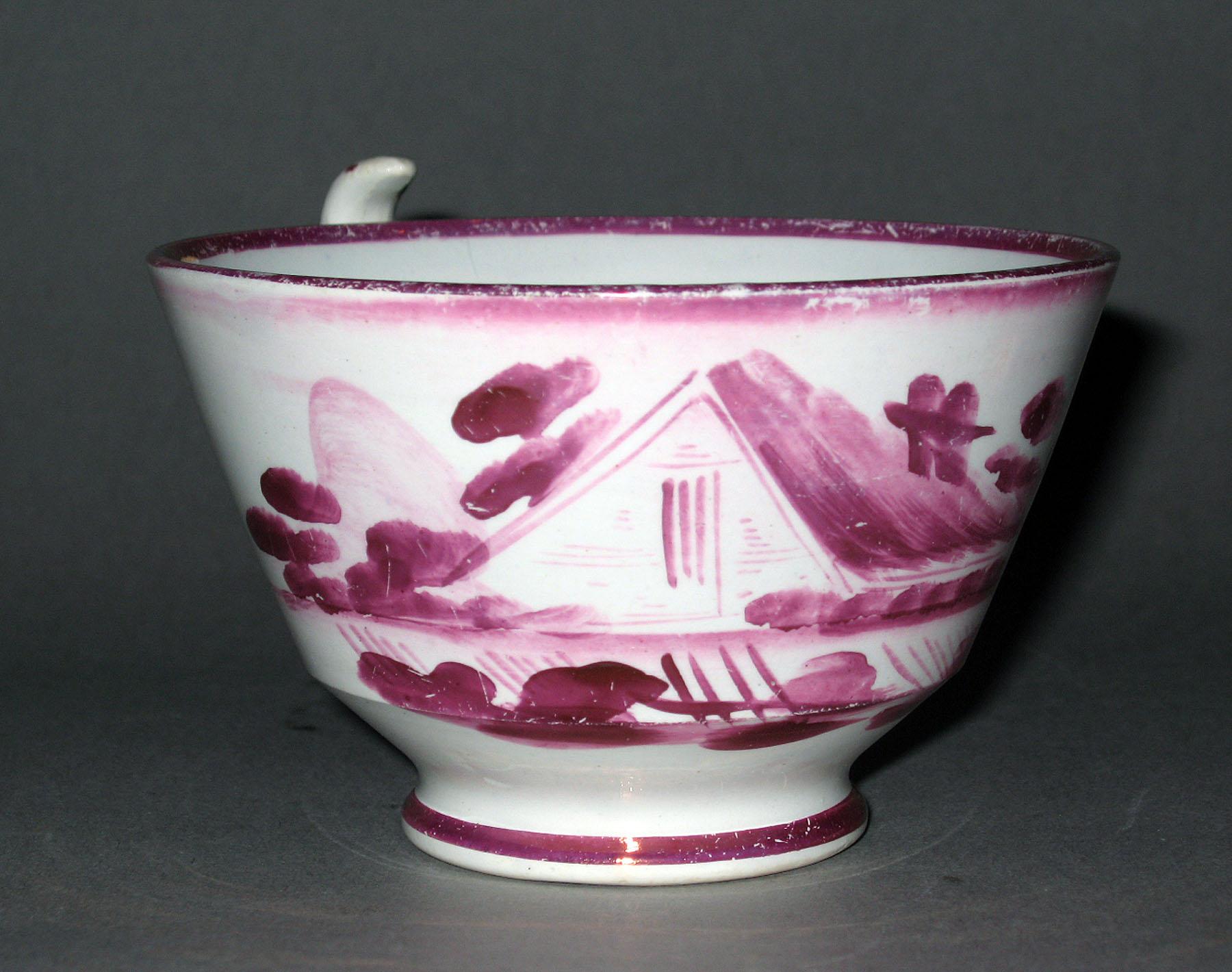 1989.0141.089 A Lusterware teacup