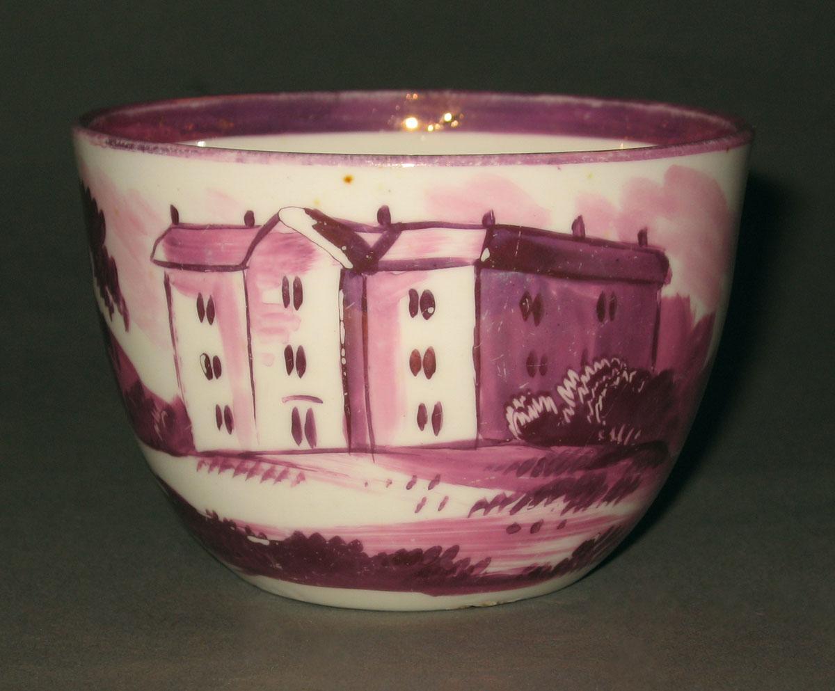 1984.0141.098 A Lusterware teacup