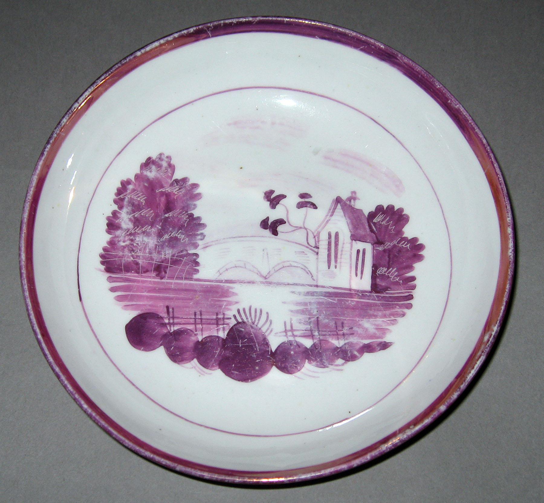 1984.0141.105 B Lusterware Saucer