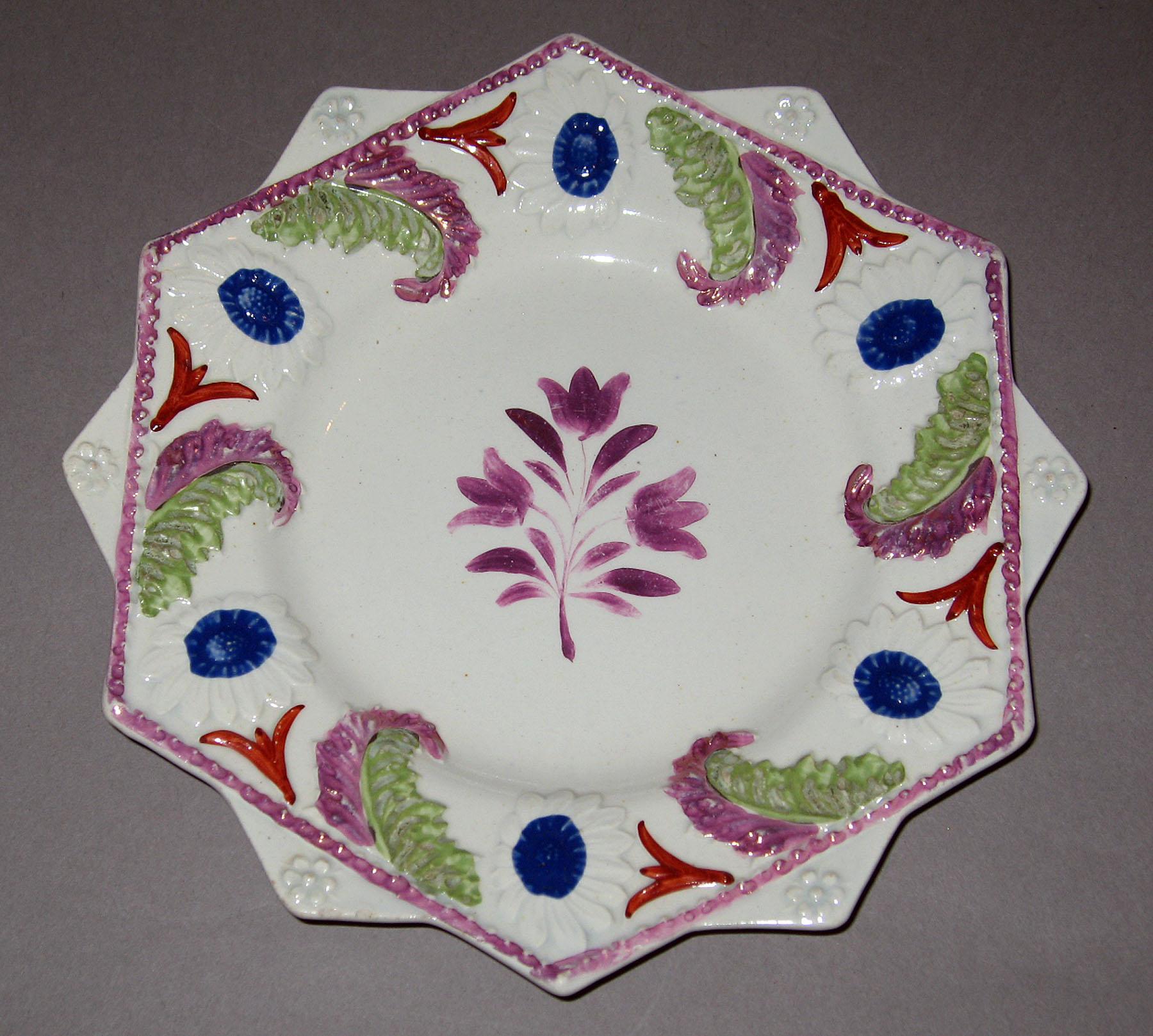 1984.0141.123 Lusterware Plate