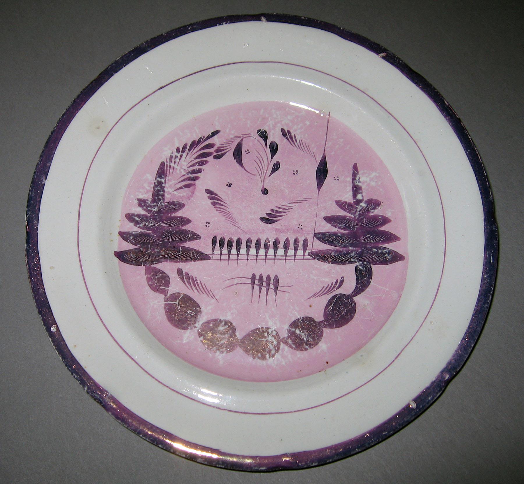 1984.0141.154.002 Lusterware plate