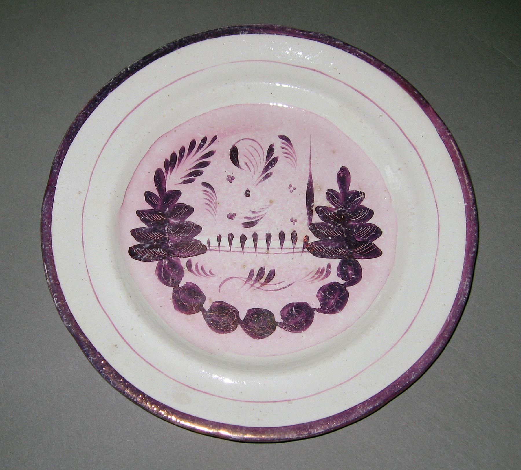 1984.0141.154.005 Lusterware plate