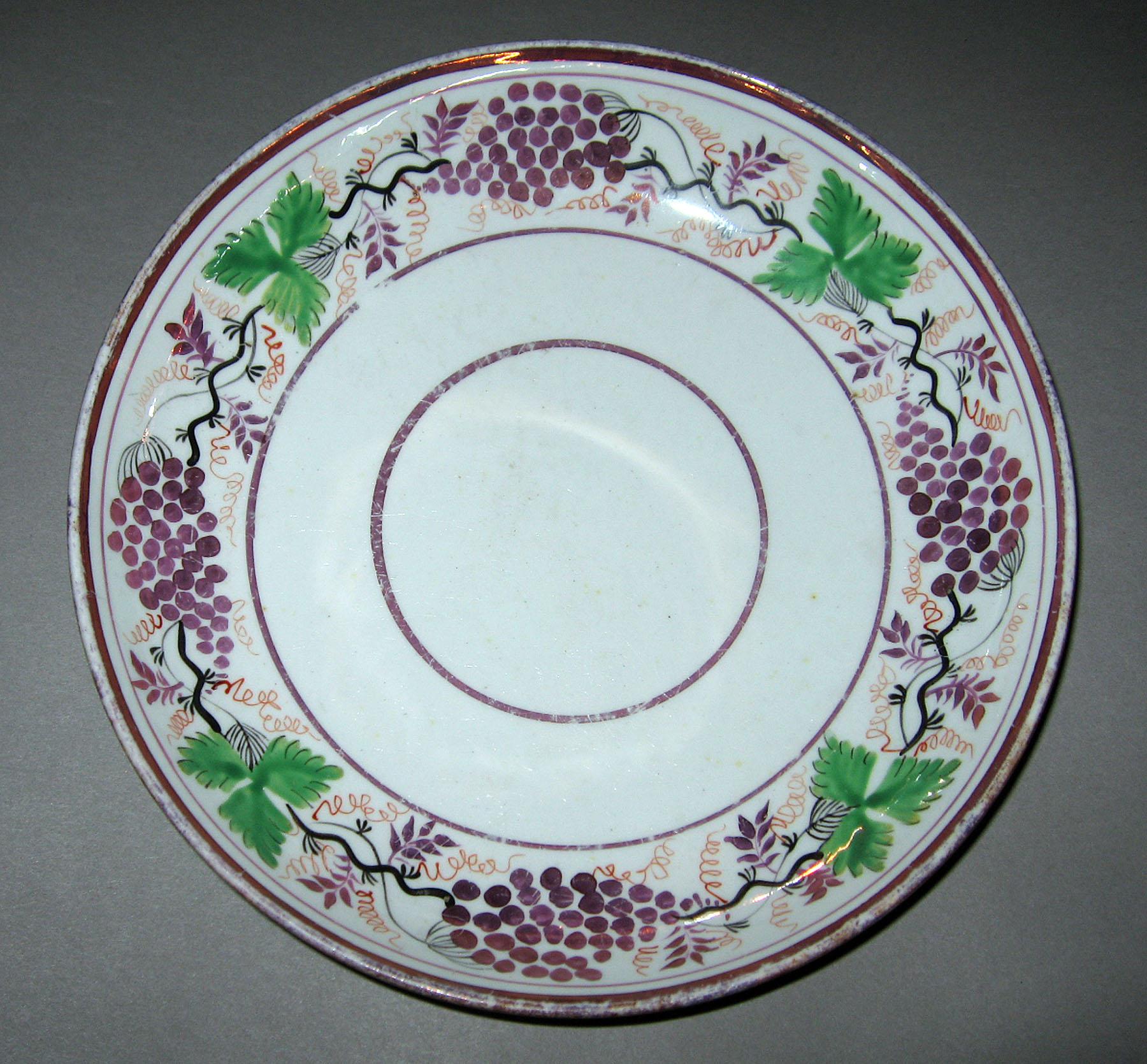 1984.0141.172 Lusterware cake plate