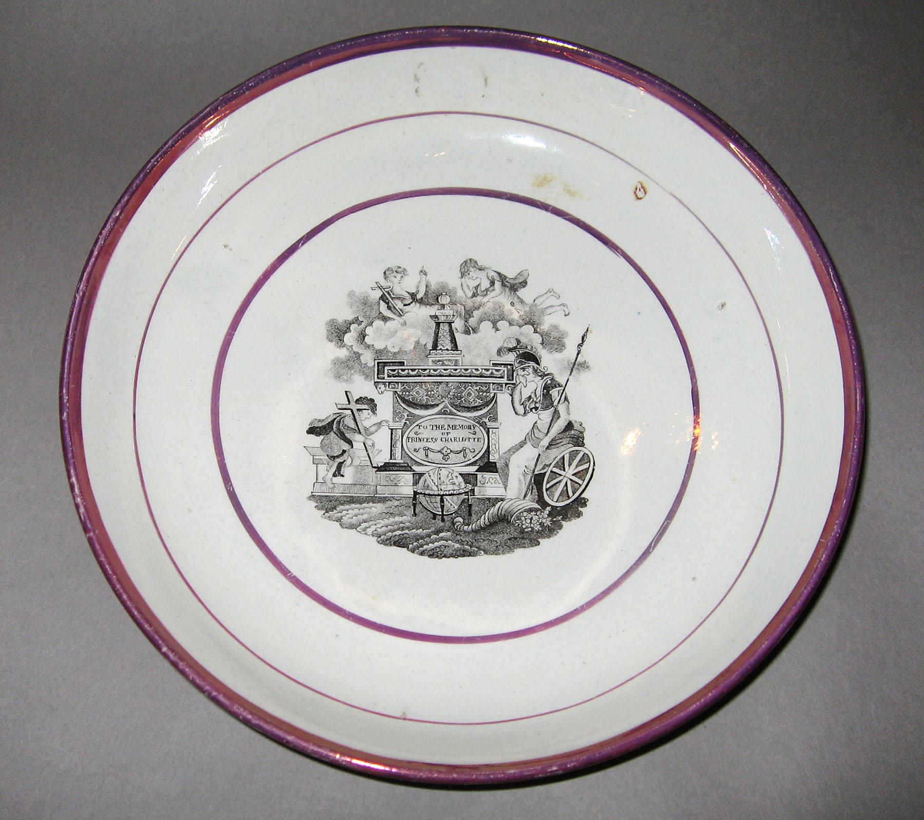 1984.0141.189 Lusterware cake plate