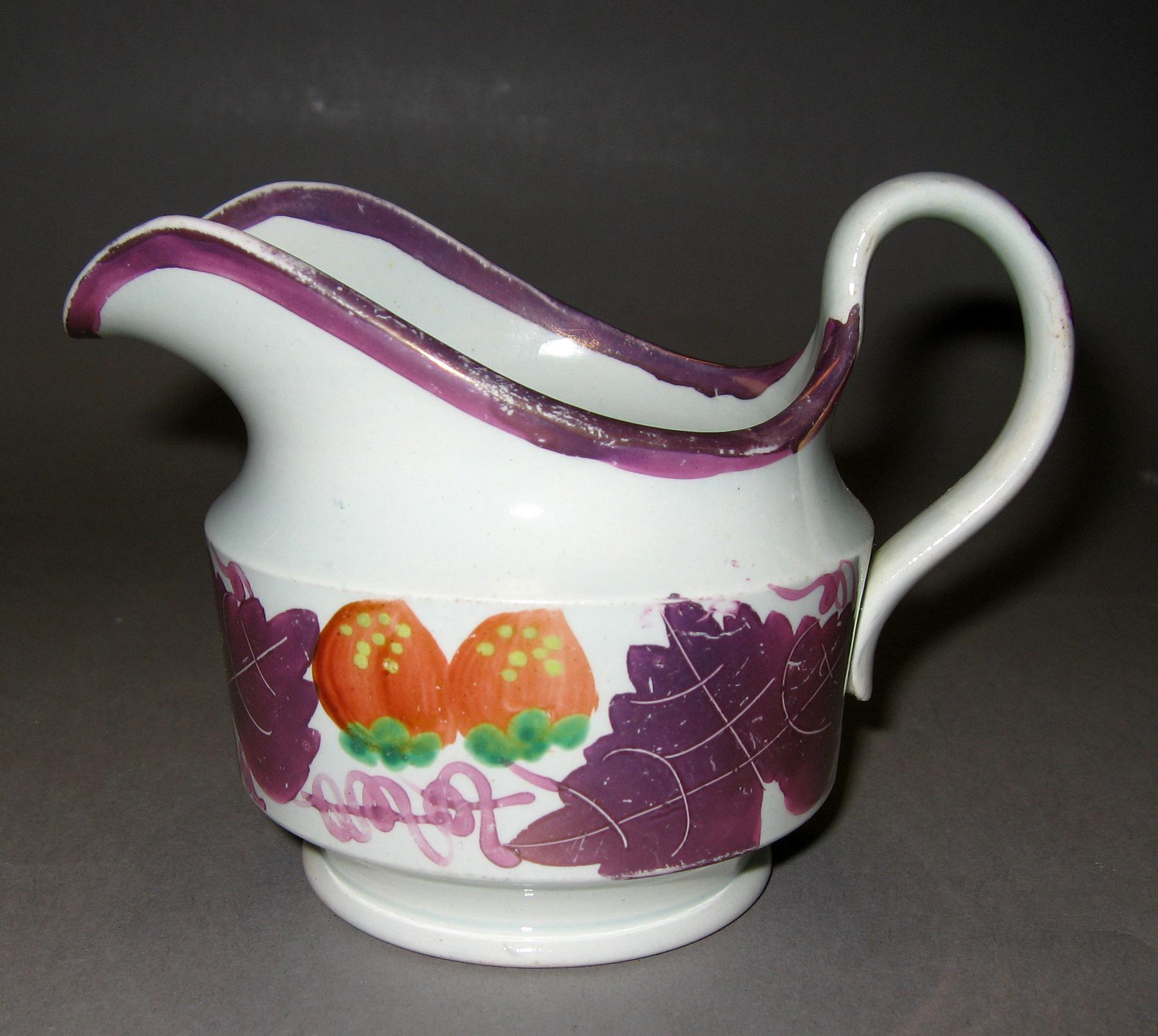 1984.0141.210 Cream pot