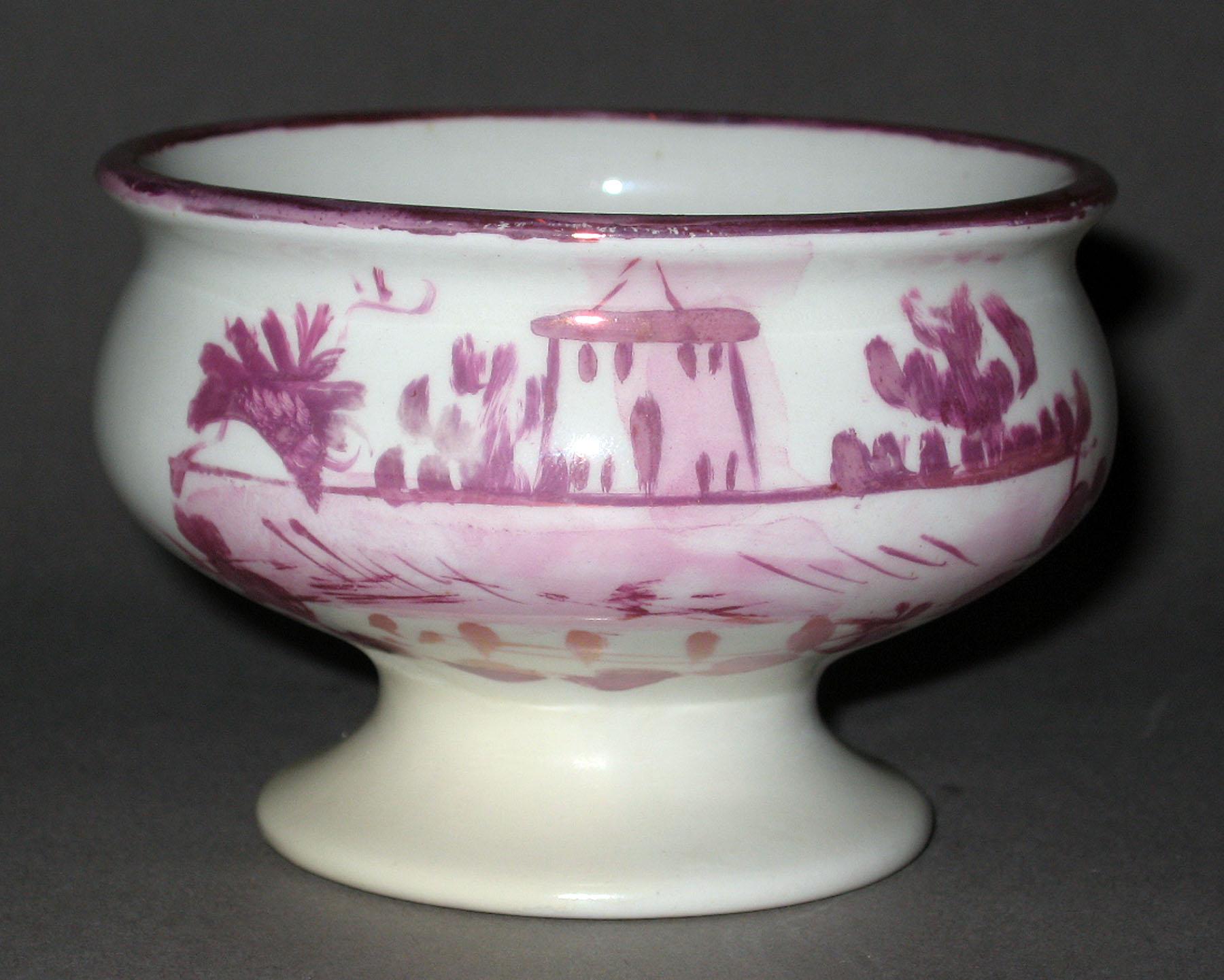 1984.0141.230.002 Lusterware Salt Dish