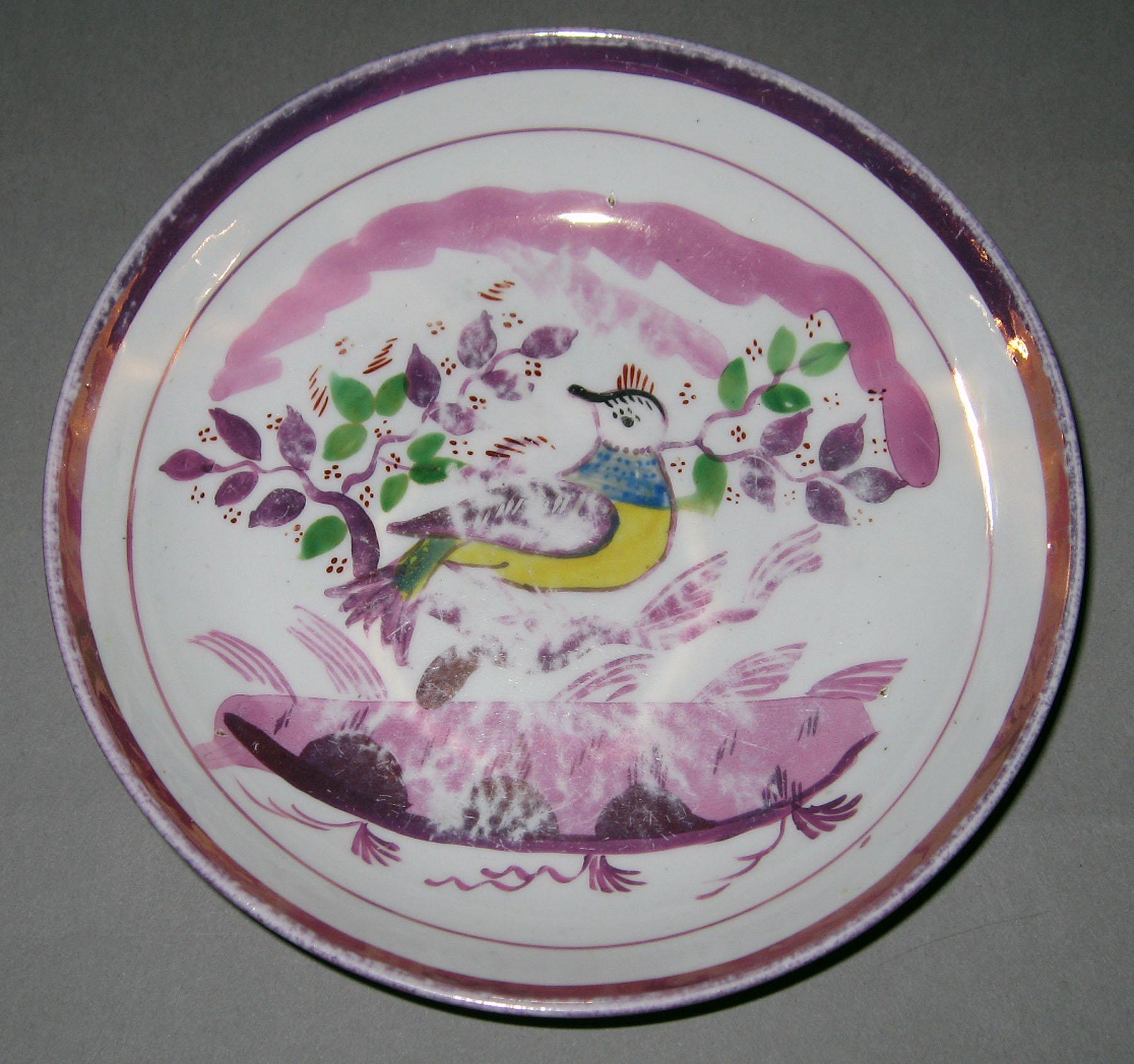 1984.0141.240.005 B Lusterware Saucer