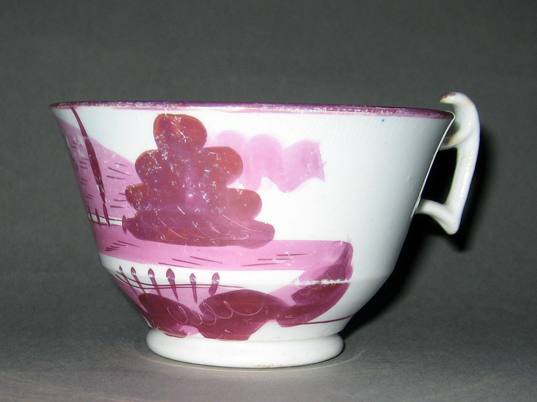 1984.0141.241.006 A Lusterware Tea cup