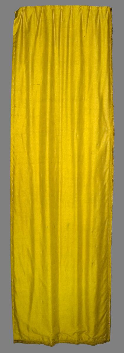 1952.0342.003 B Window Hanging, Side Curtain