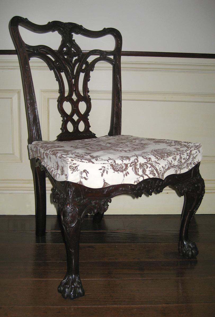 1958.2290 Chair with 1984.0600.005 Slip cover view 1