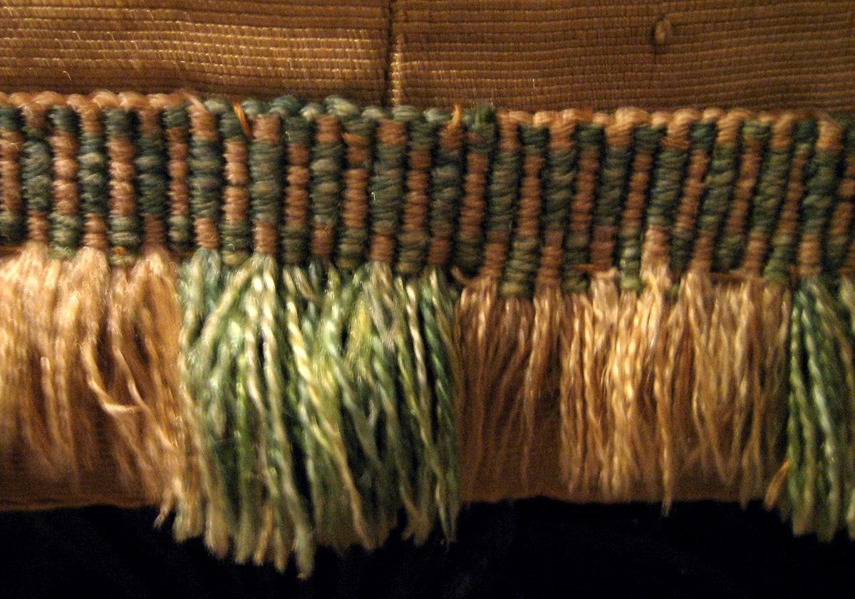 1984.0611 and 1984.0609 slip cover fringe detail