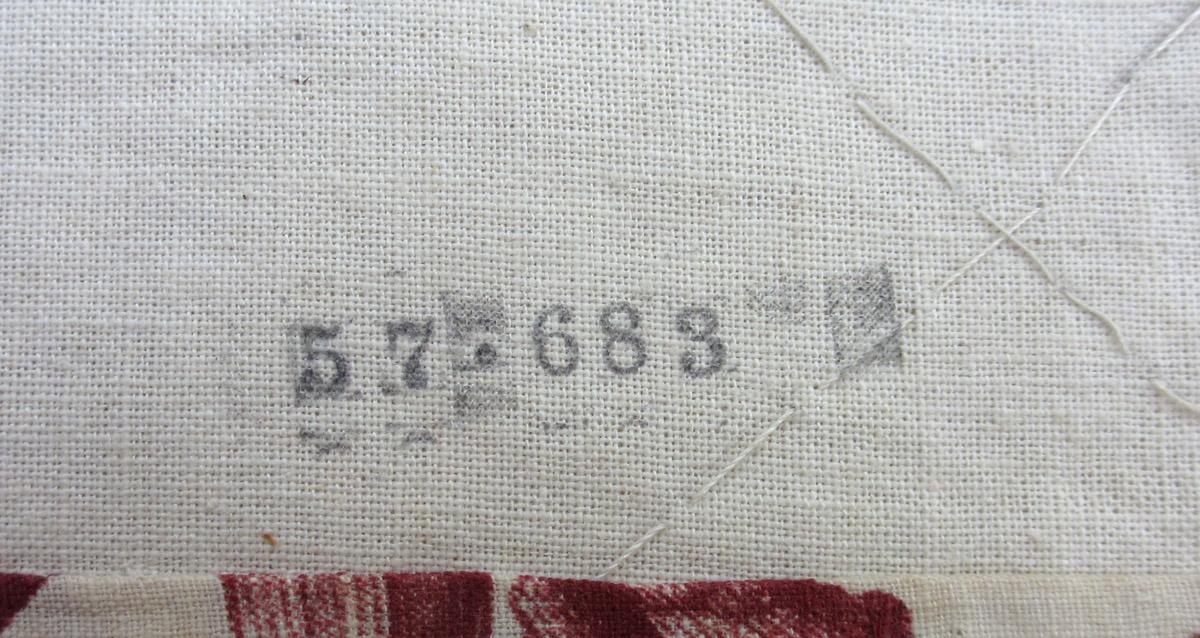 1984.0644.004 B Slip cover inscription