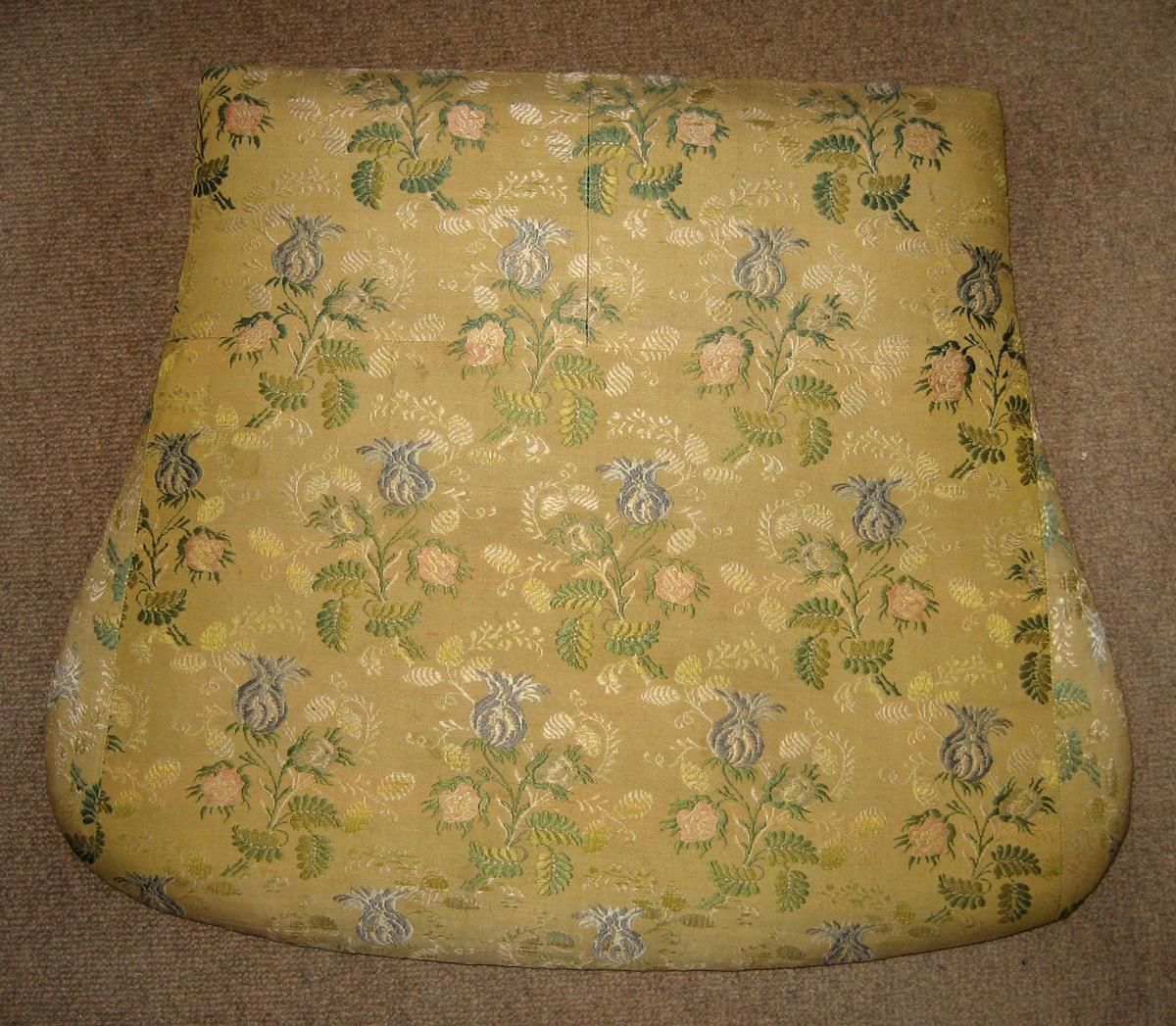 1984.0666.001 Slip seat, view 1