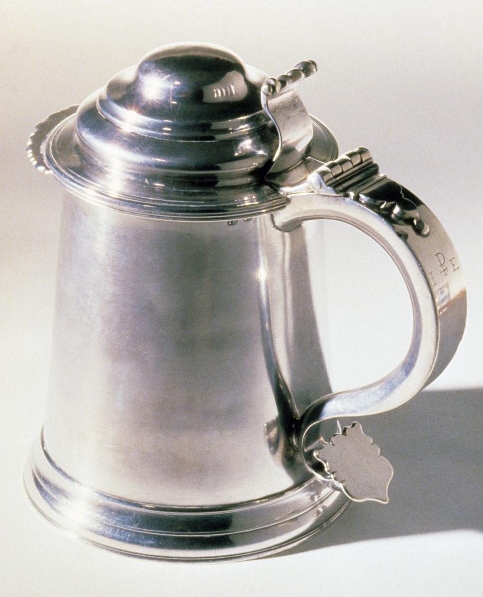 1985.0003 Tankard, view 2