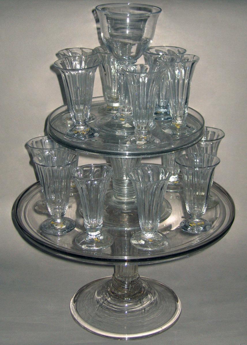1985.0054 A- R Colorless glass salvers and jelly glasses
