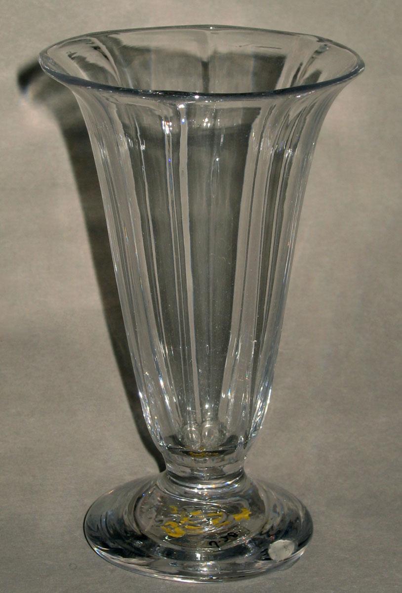 1985.0054 F Glass jelly glass