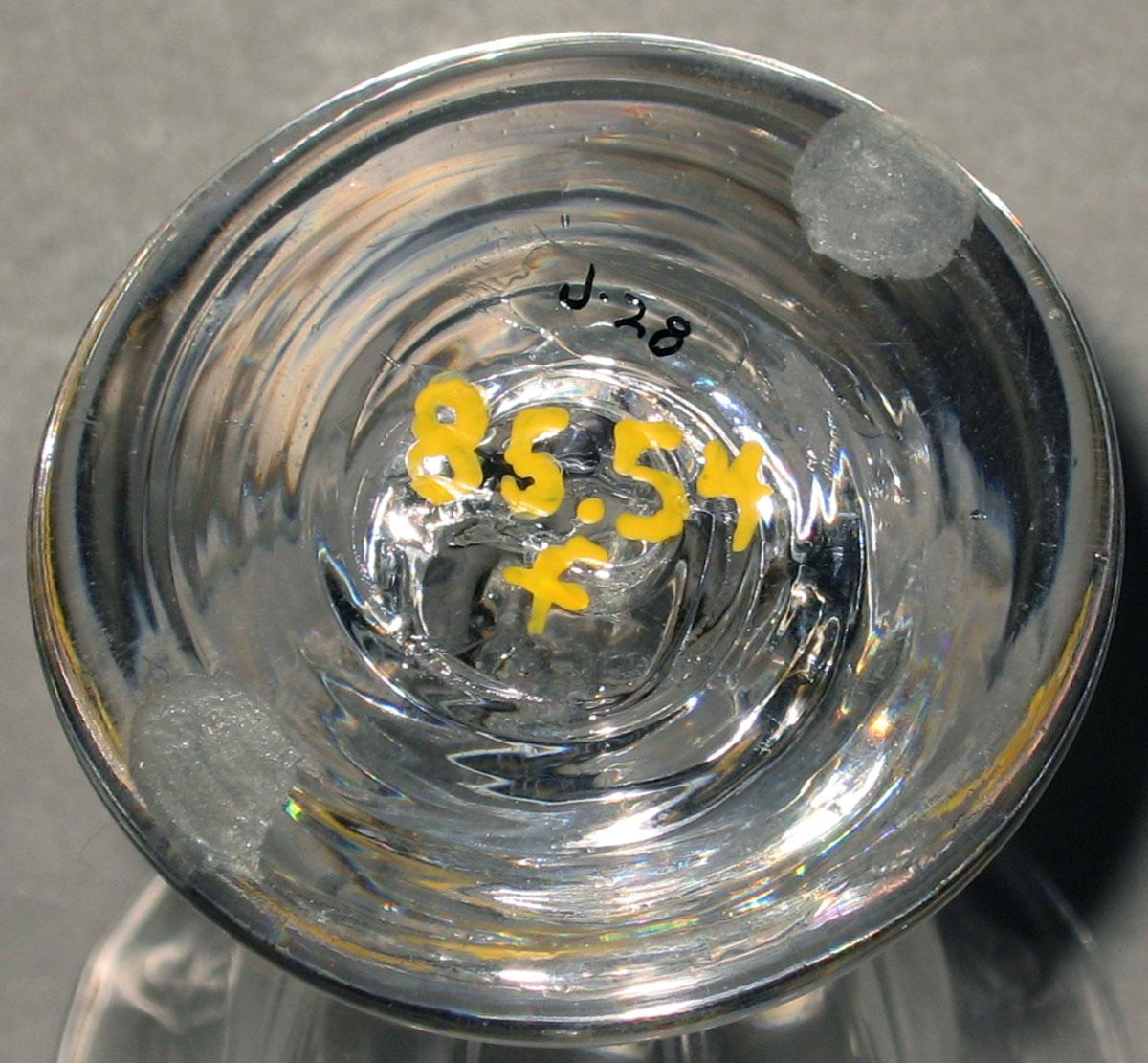 1985.0054 F Glass jelly glass (underside)