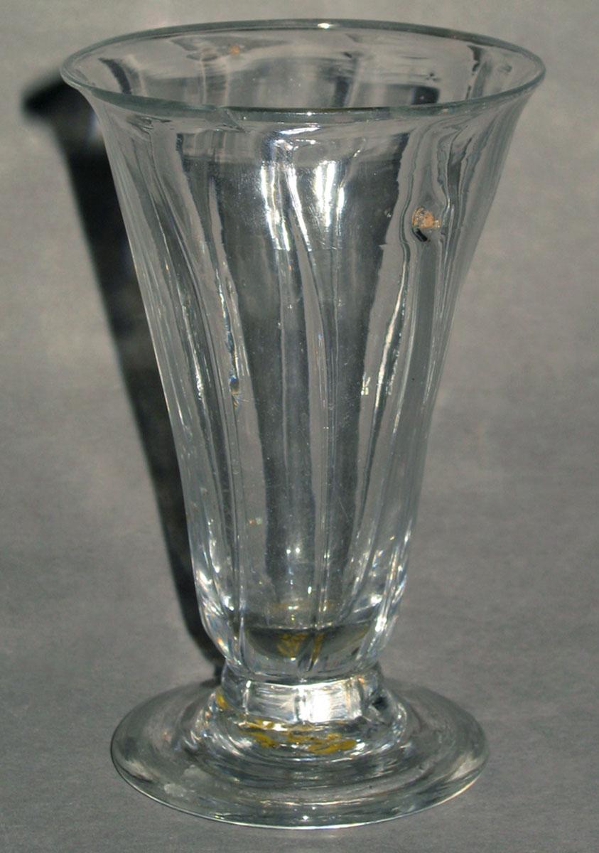 1985.0054 M Glass jelly glass