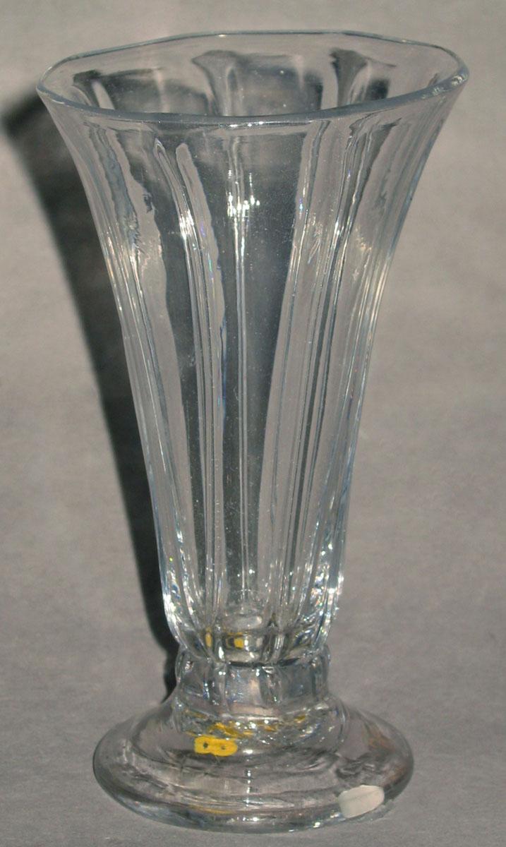 1985.0054 P Glass jelly glass