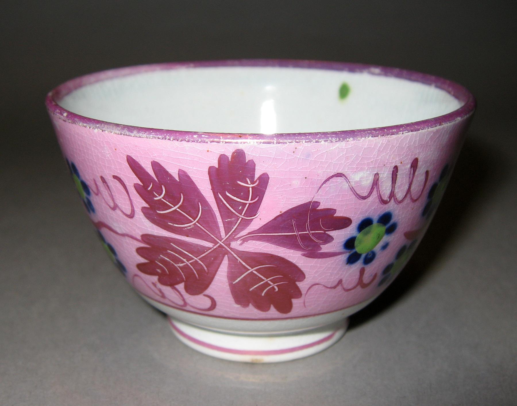 1985.0061.010 A Teabowl