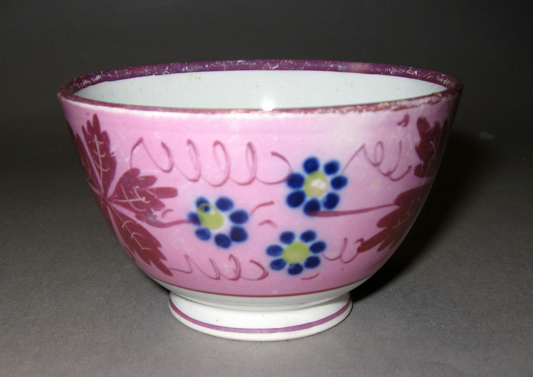 1985.0061.015 A Teabowl