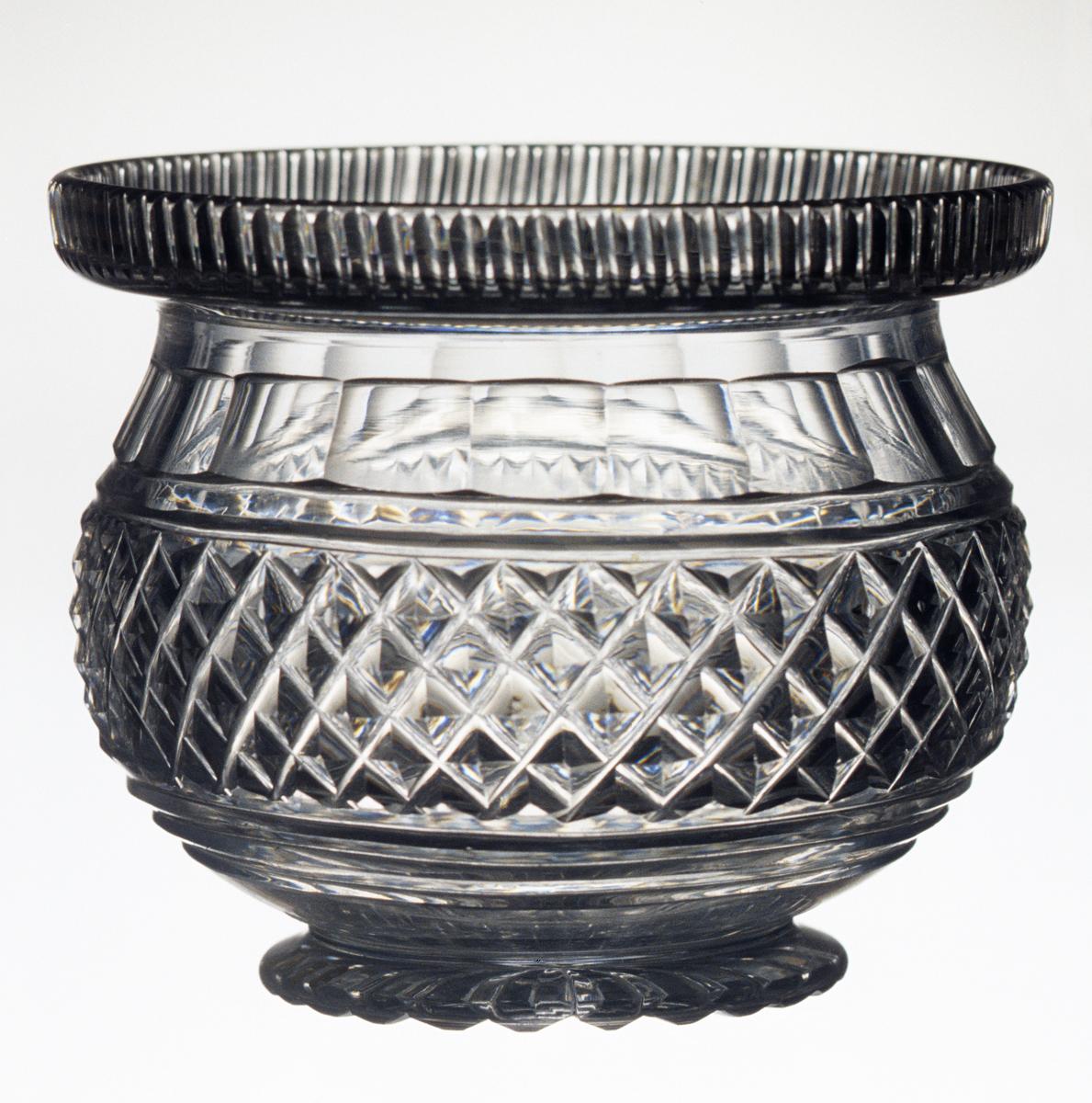 1985.0065 Glass sugar bowl