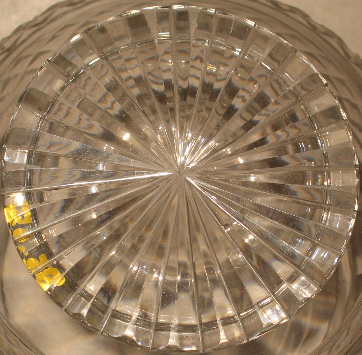 1985.0065 Glass sugar bowl (underside)