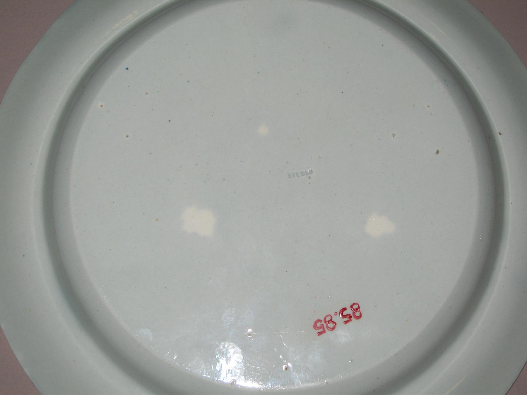 1985.0085 Plate (mark)