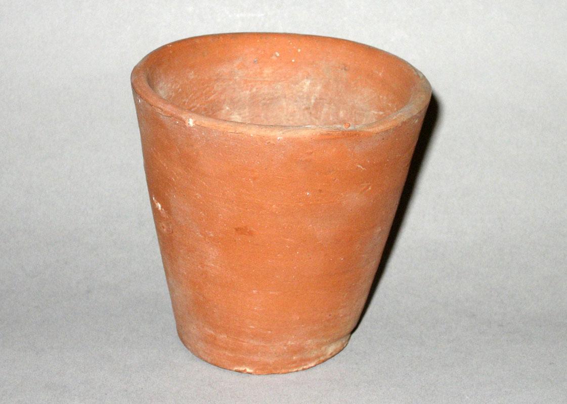1985.0107 Flowerpot