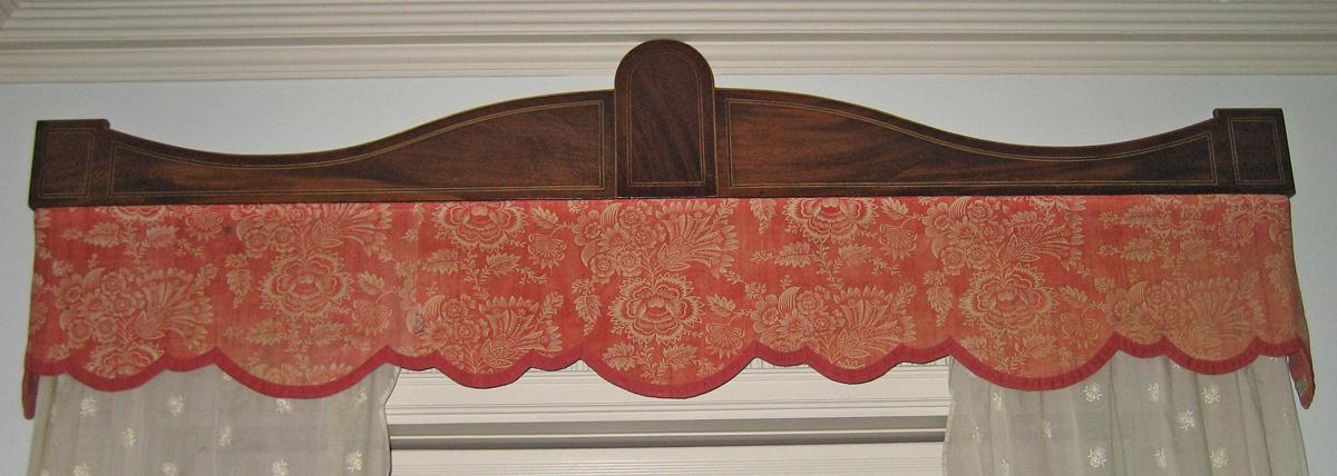 1952.0344.003 Window hanging, Valance
