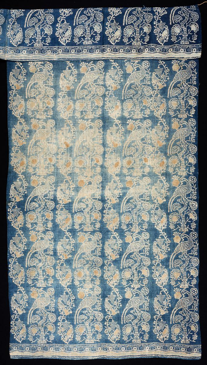 1985.0162.001 C Curtain, 1985.0162.002 A Valance, Book image Fig. 4.08
