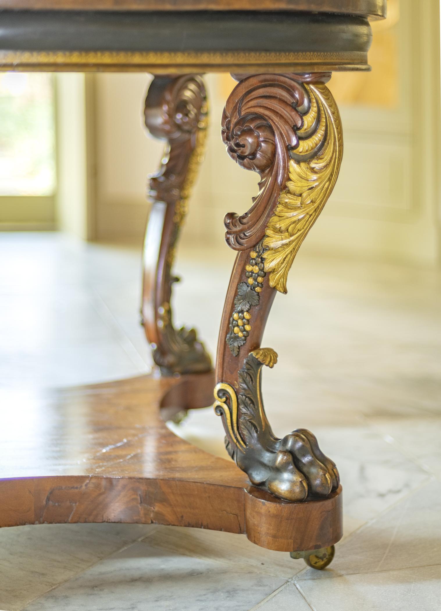 1986.0004 Table, detail 15
