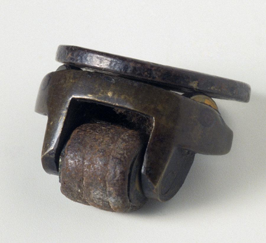 1986.0097.001, 1986.0097.002, 1986.0097.003 Castors