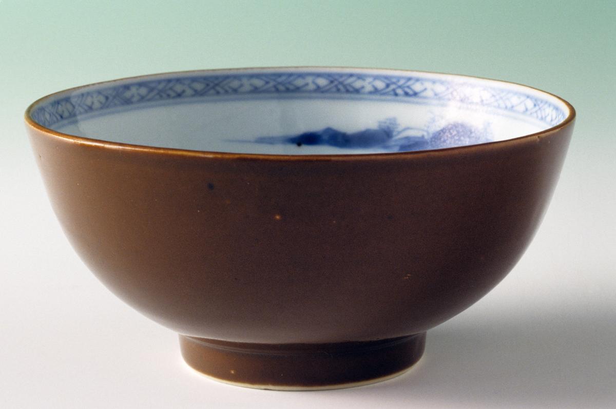 1986.0107 Bowl