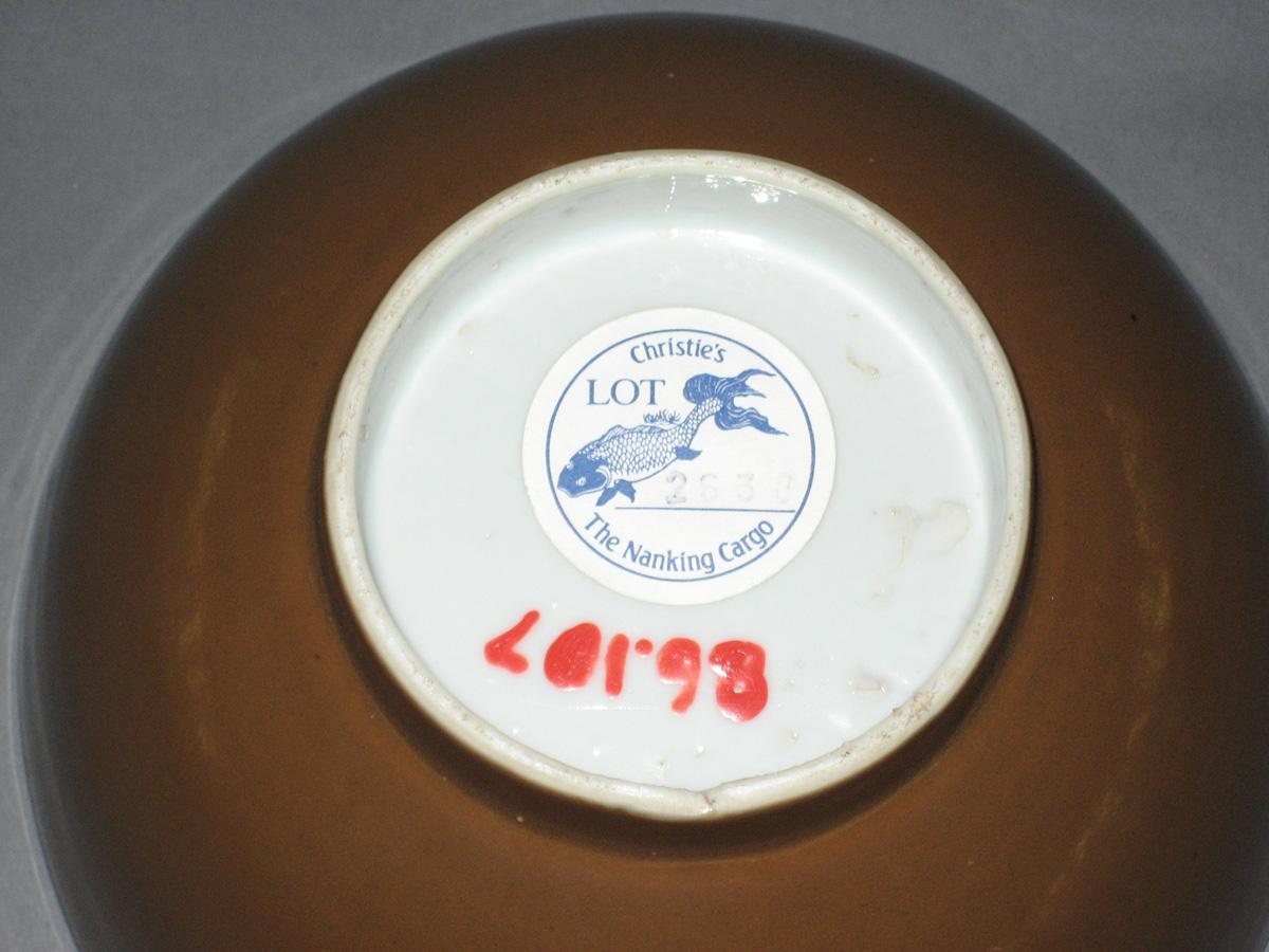 1986.0107 Bowl underside