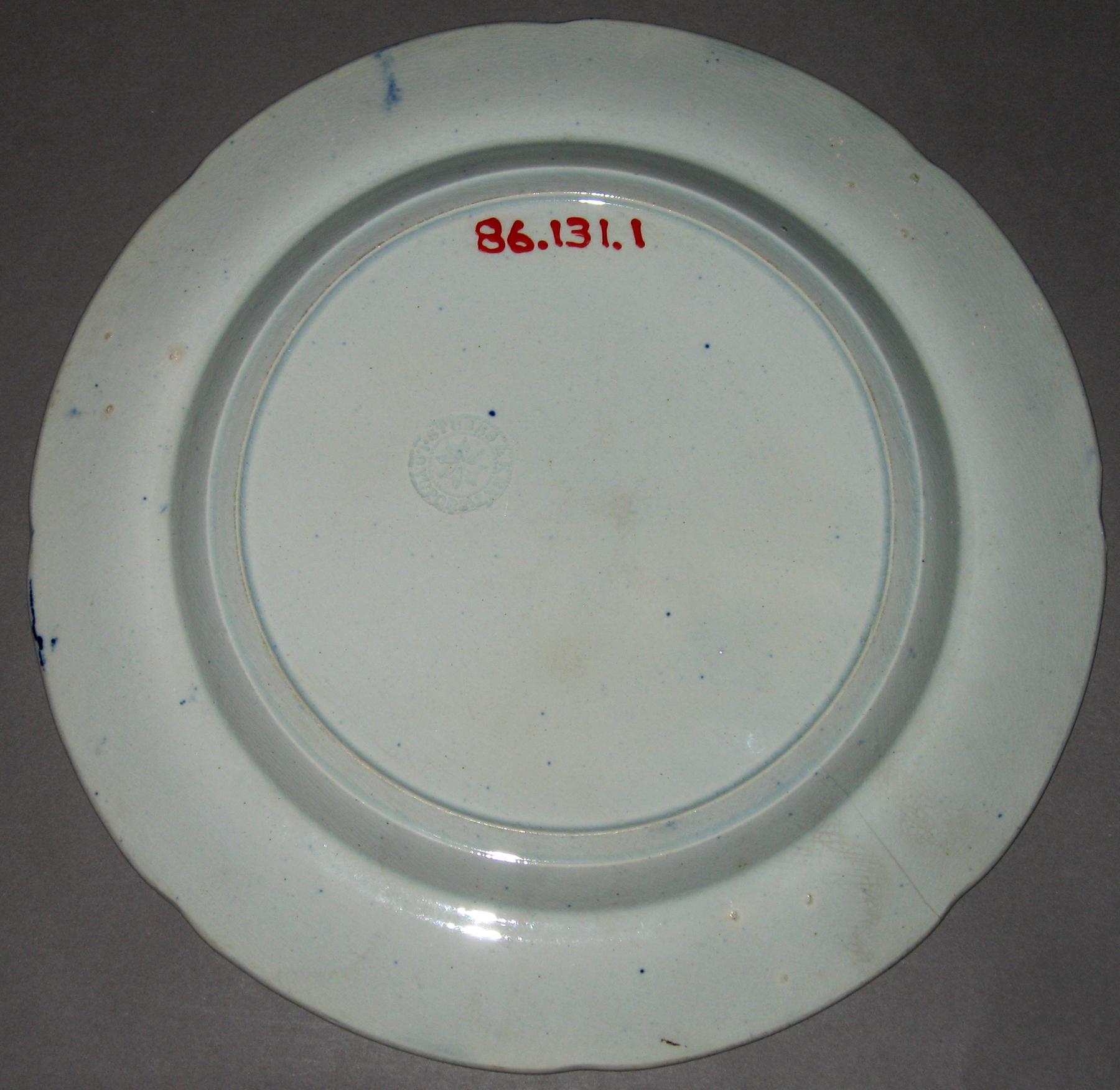 1986.0131.001 Plate (mark)
