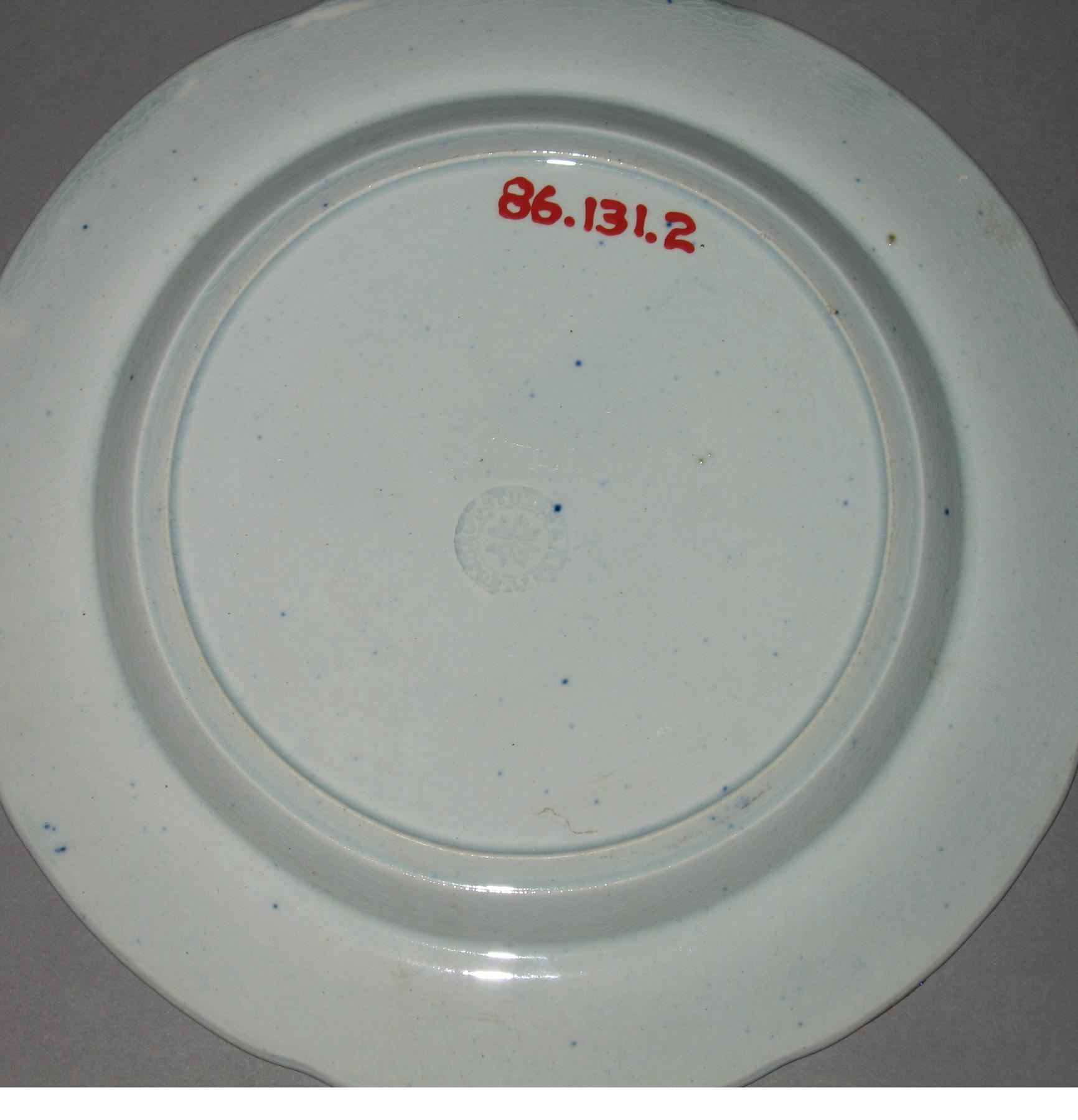 1986.0131.002 Plate (mark)