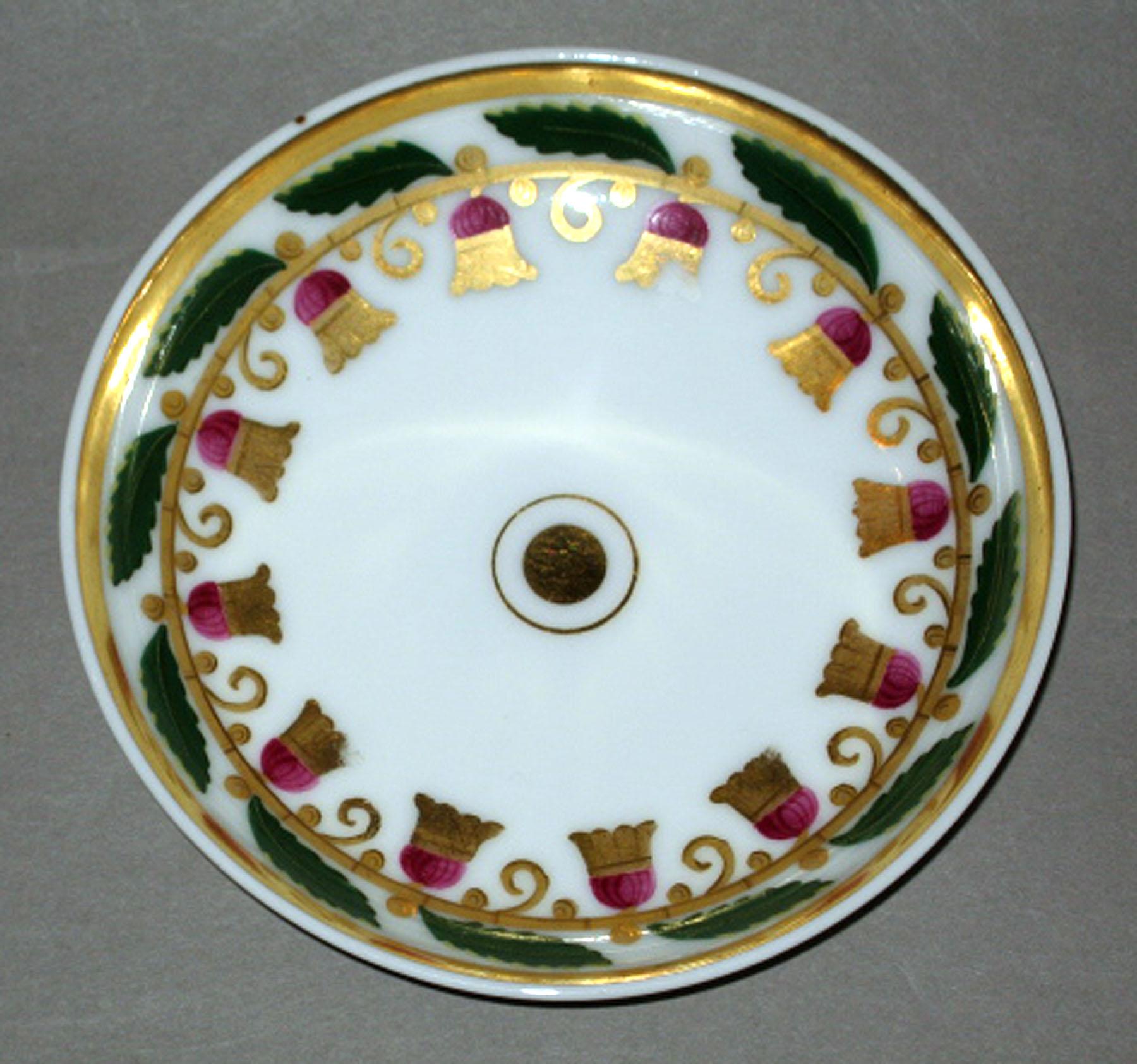 1986.0132.015 B Porcelain saucer