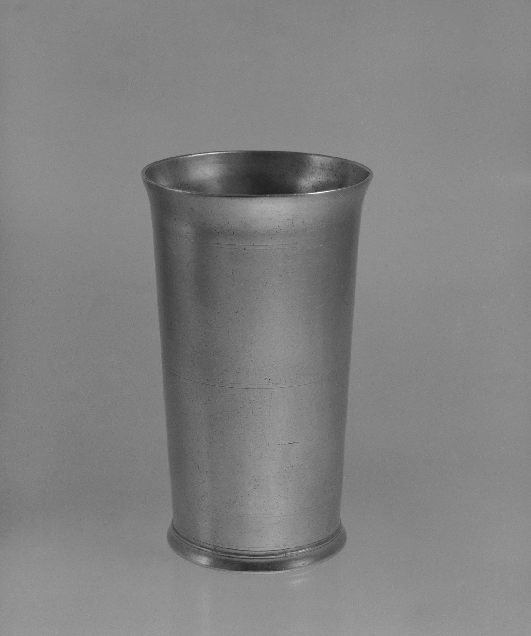 1958.0064 Pewter beaker