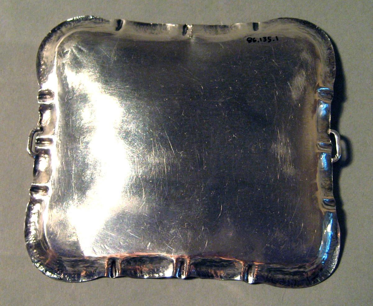 1986.0135.001 Silver Tray underside