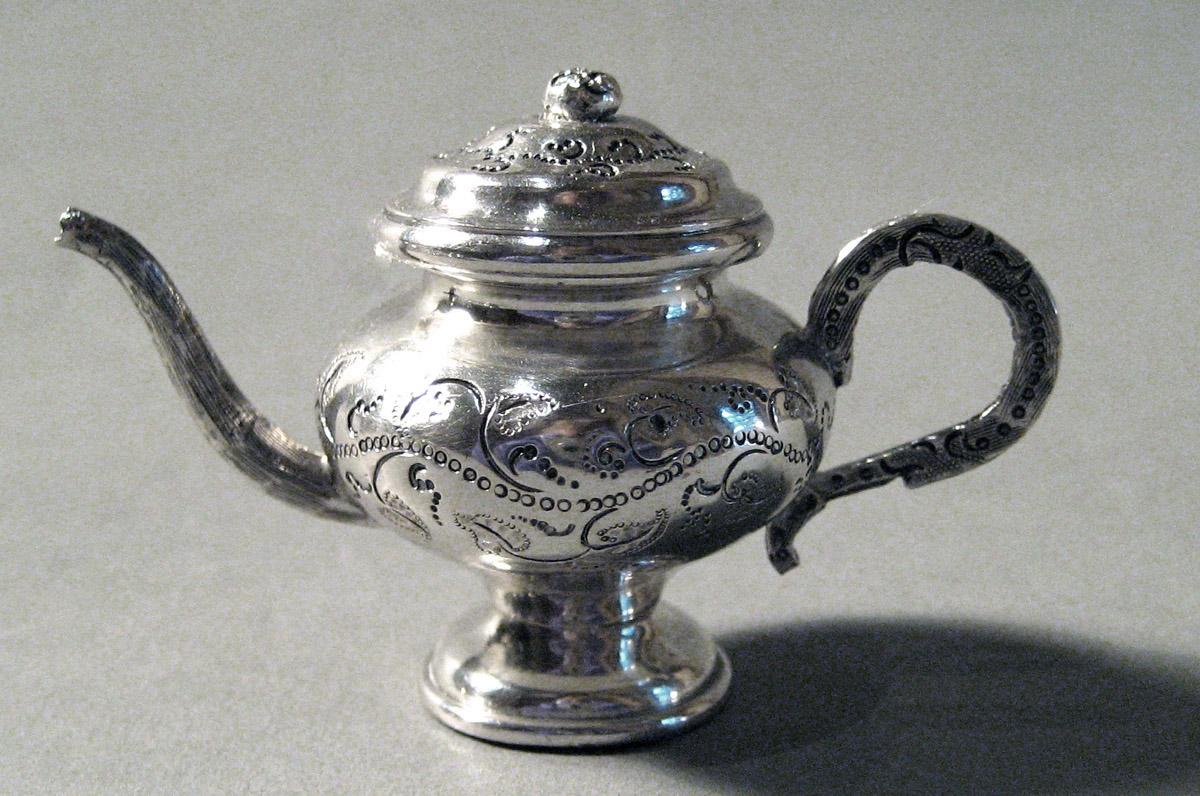 1986.0135.002 A, B Silver Teapot