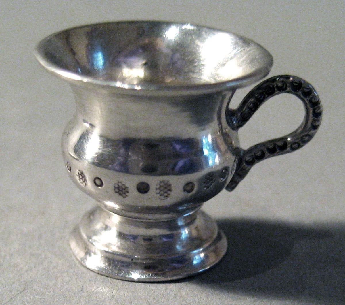 1986.0135.005 A Silver Teacup