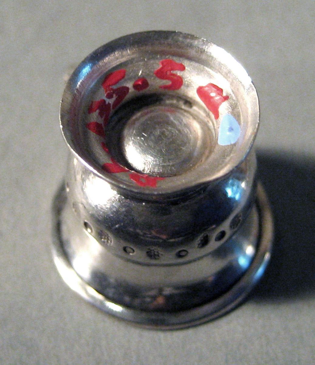 1986.0135.005 A Silver Teacup underside